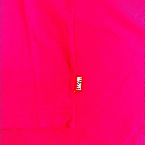 UNIQLO MARVEL  XL  Tshirt  NWOT - Picture 4 of 5